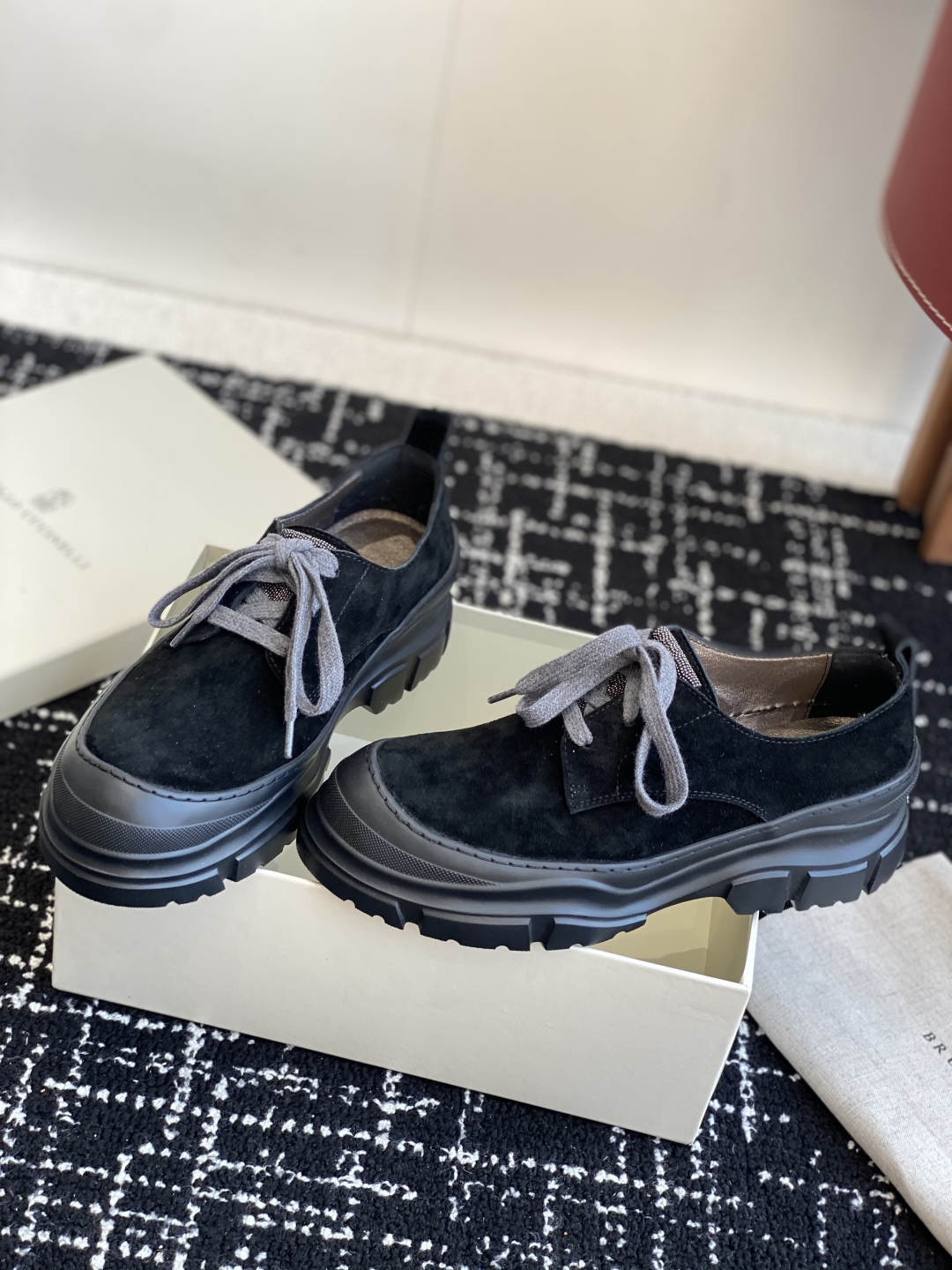 代购级
Brunello Cucinelli 25ss最新 Bc 系带 休闲鞋 

鞋面进口麂皮 内里进