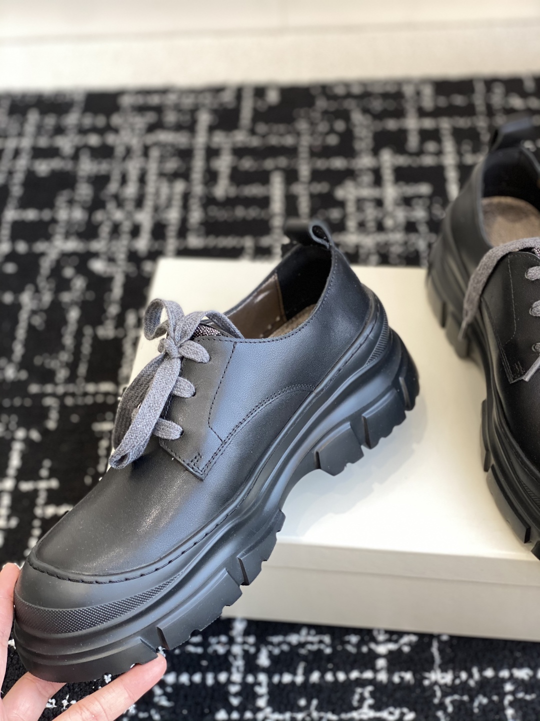 代购级
Brunello Cucinelli 25ss最新 Bc 系带 休闲鞋 

鞋面进口麂皮 内里进