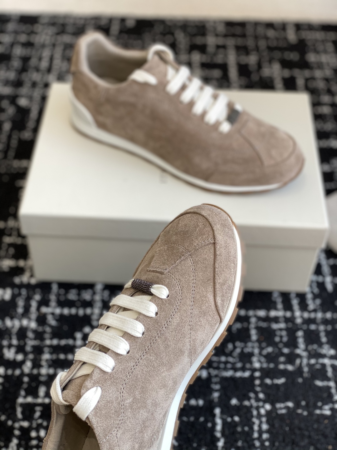 代购级
Brunello Cucinelli 25ss最新 Bc 系带 休闲鞋 

鞋面进口麂皮 内里进