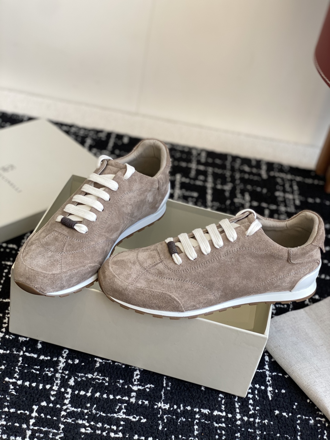 代购级
Brunello Cucinelli 25ss最新 Bc 系带 休闲鞋 

鞋面进口麂皮 内里进