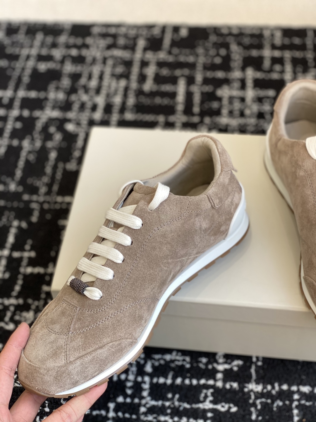 代购级
Brunello Cucinelli 25ss最新 Bc 系带 休闲鞋 

鞋面进口麂皮 内里进