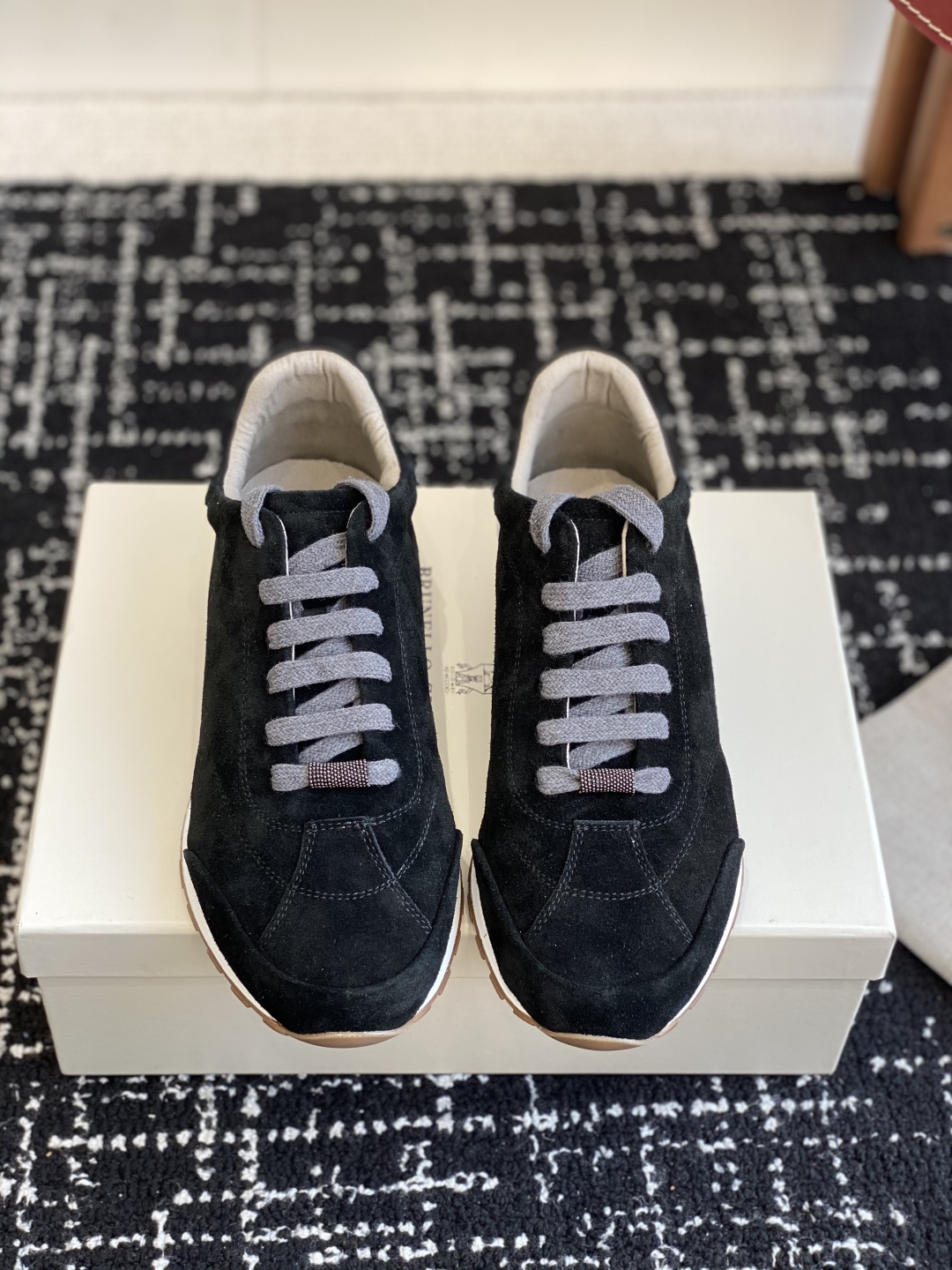 代购级
Brunello Cucinelli 25ss最新 Bc 系带 休闲鞋 

鞋面进口麂皮 内里进
