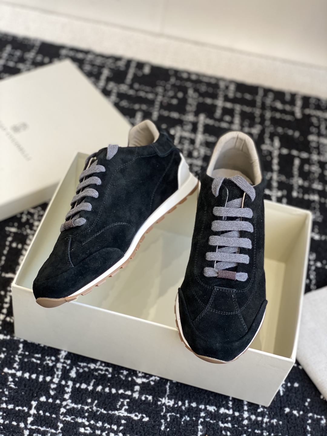 代购级
Brunello Cucinelli 25ss最新 Bc 系带 休闲鞋 

鞋面进口麂皮 内里进