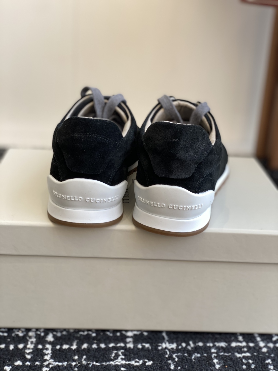 代购级
Brunello Cucinelli 25ss最新 Bc 系带 休闲鞋 

鞋面进口麂皮 内里进