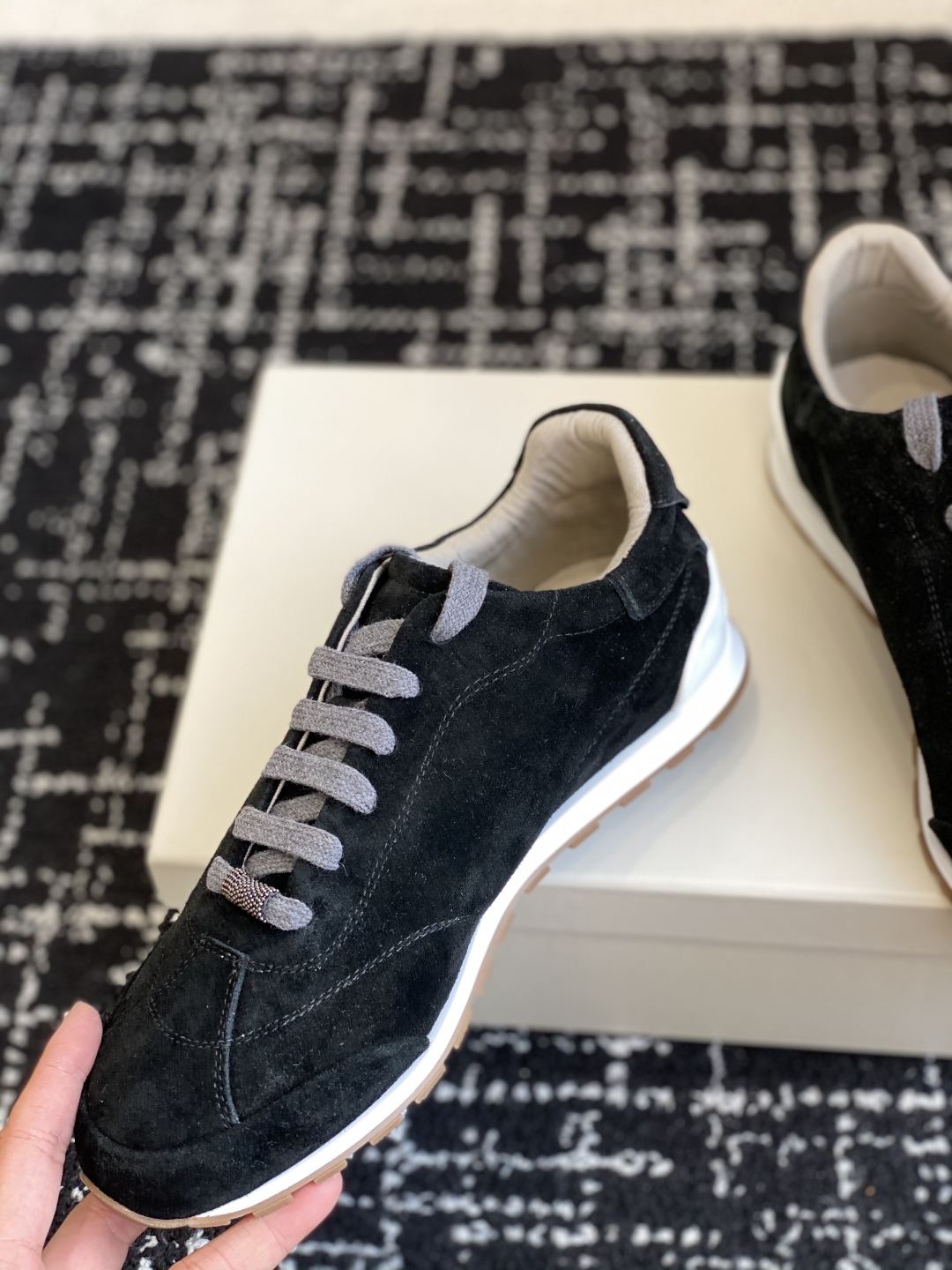代购级
Brunello Cucinelli 25ss最新 Bc 系带 休闲鞋 

鞋面进口麂皮 内里进