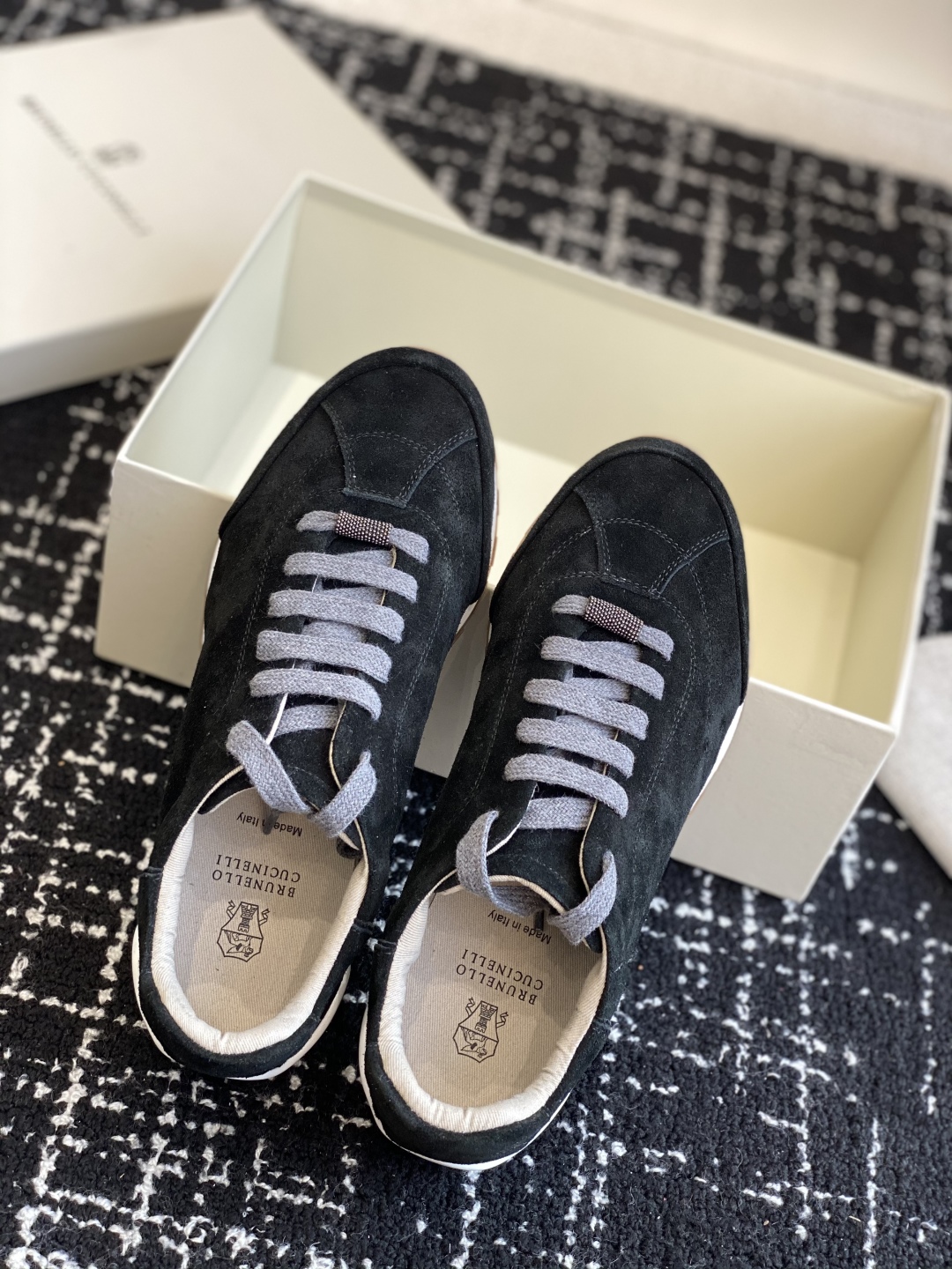 代购级
Brunello Cucinelli 25ss最新 Bc 系带 休闲鞋 

鞋面进口麂皮 内里进