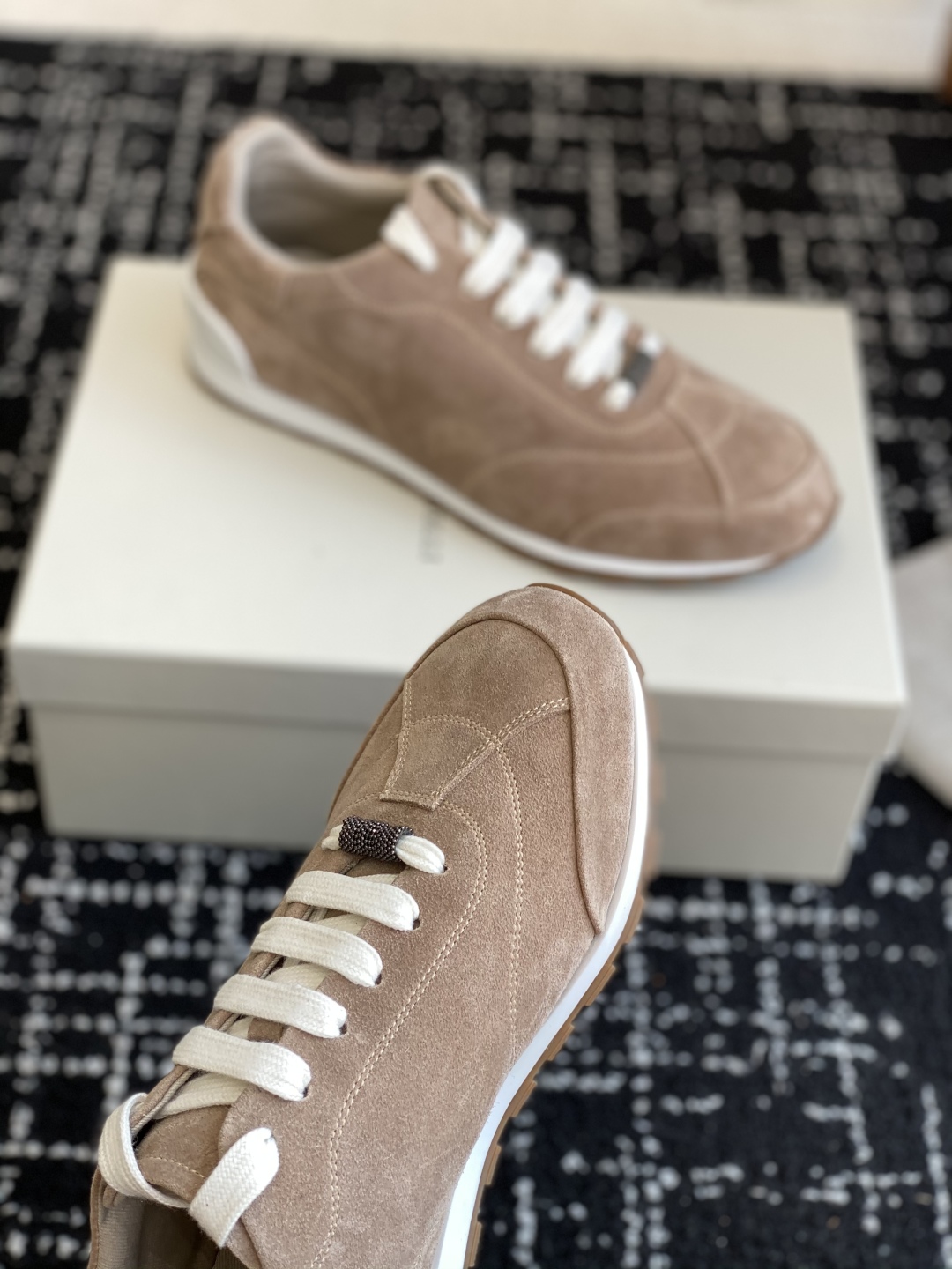 代购级
Brunello Cucinelli 25ss最新 Bc 系带 休闲鞋 

鞋面进口麂皮 内里进