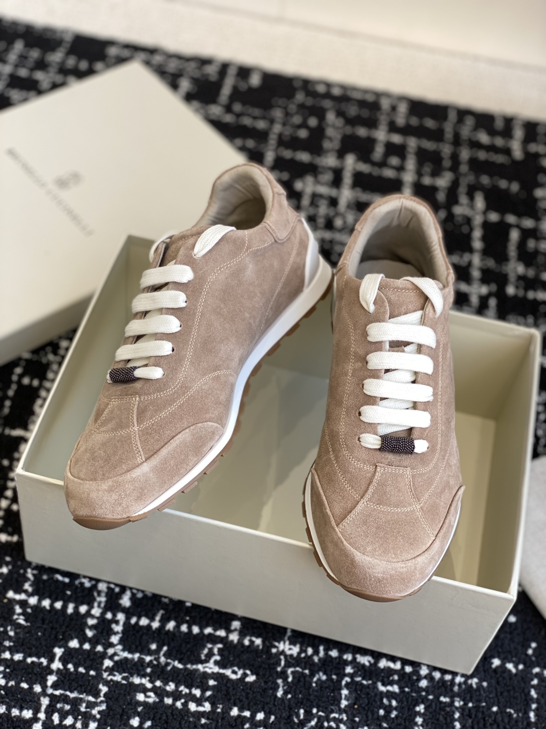 代购级
Brunello Cucinelli 25ss最新 Bc 系带 休闲鞋 

鞋面进口麂皮 内里进