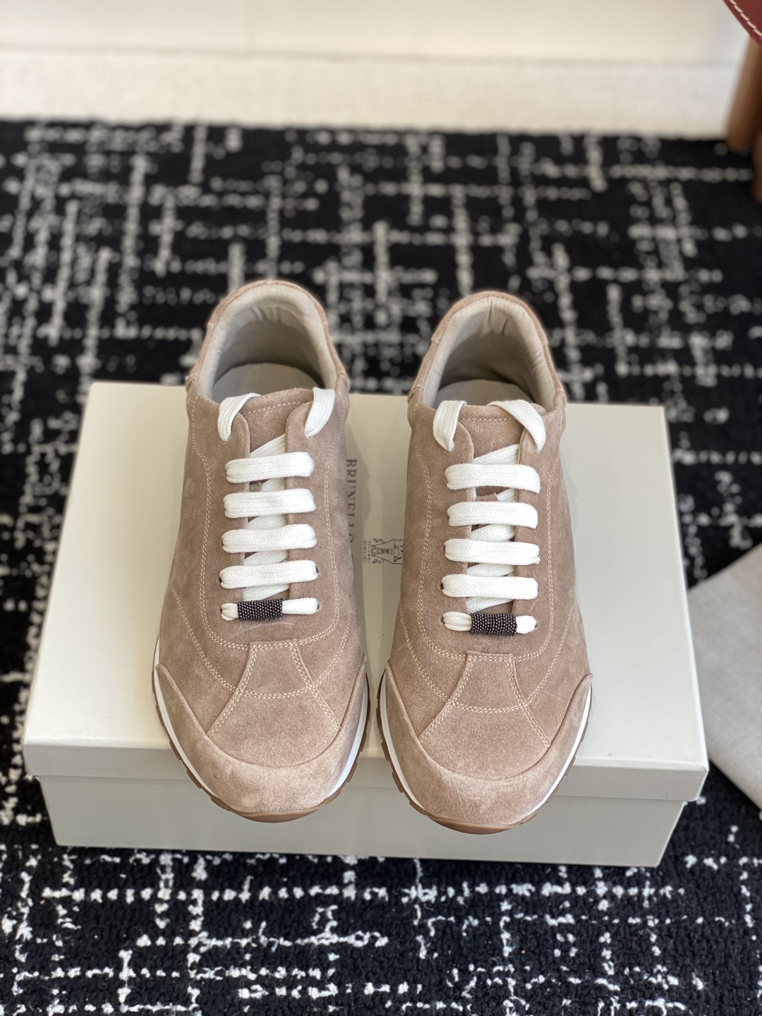 代购级
Brunello Cucinelli 25ss最新 Bc 系带 休闲鞋 

鞋面进口麂皮 内里进