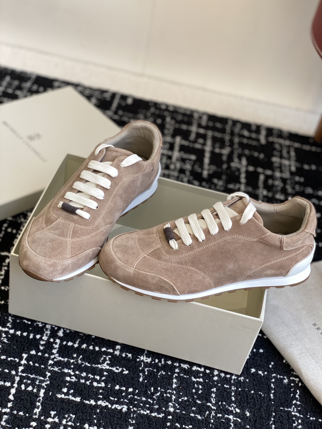 代购级
Brunello Cucinelli 25ss最新 Bc 系带 休闲鞋 

鞋面进口麂皮 内里进