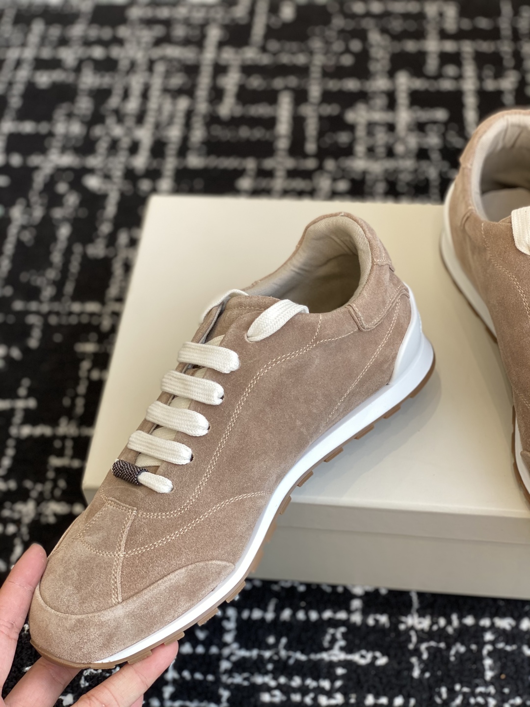 代购级
Brunello Cucinelli 25ss最新 Bc 系带 休闲鞋 

鞋面进口麂皮 内里进