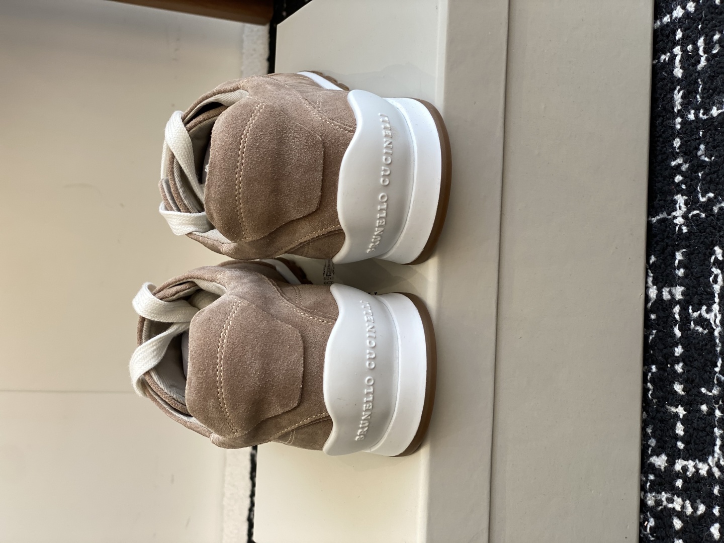 代购级
Brunello Cucinelli 25ss最新 Bc 系带 休闲鞋 

鞋面进口麂皮 内里进