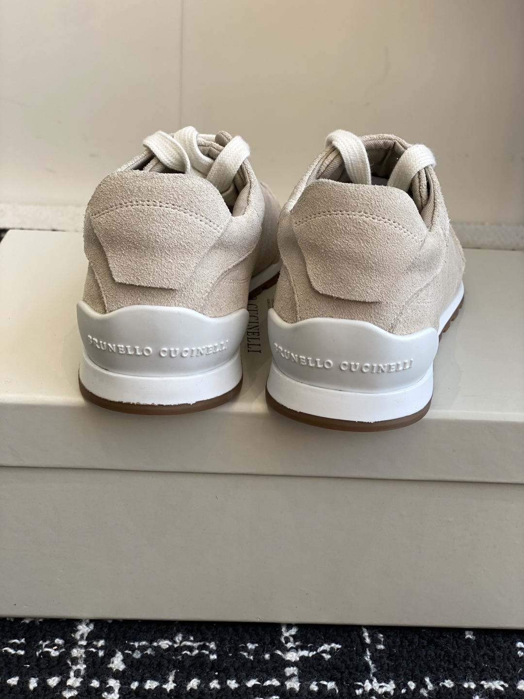 代购级
Brunello Cucinelli 25ss最新 Bc 系带 休闲鞋 

鞋面进口麂皮 内里进