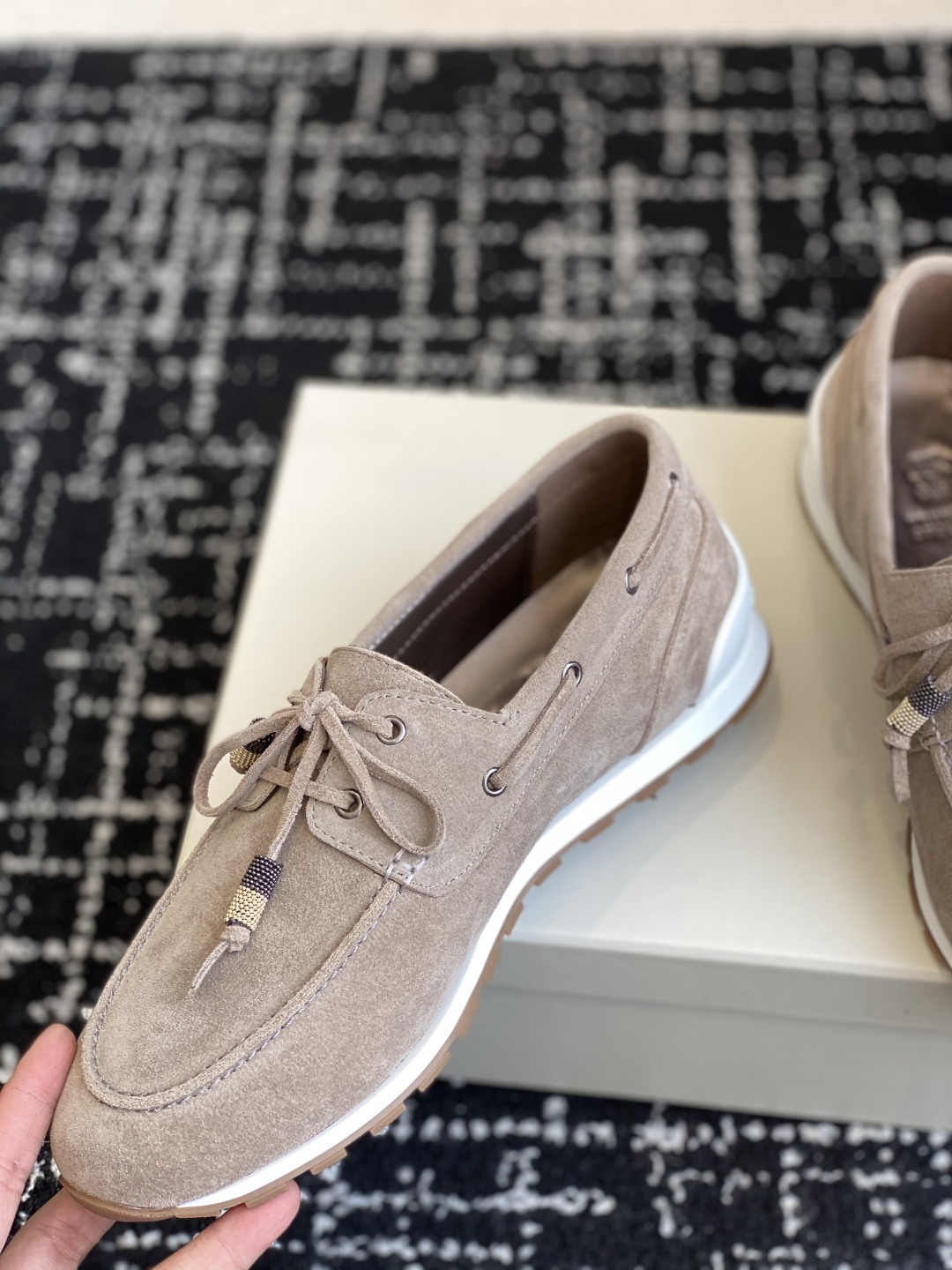 代购级
Brunello Cucinelli 25ss最新 Bc 系带 休闲鞋 

鞋面进口麂皮 内里进