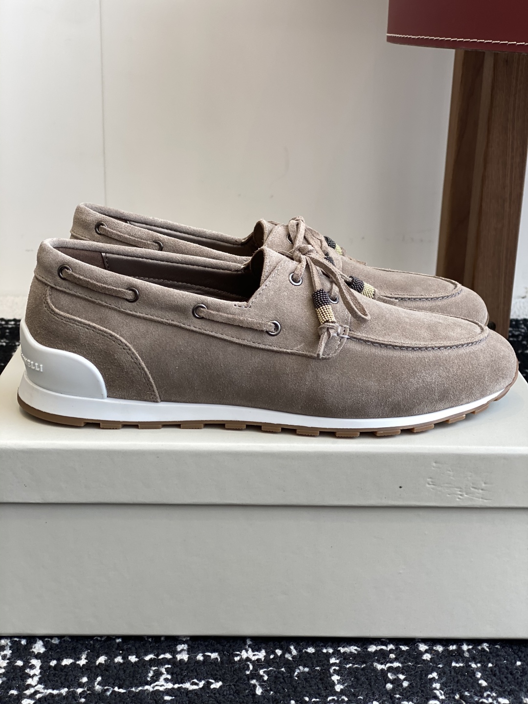 代购级
Brunello Cucinelli 25ss最新 Bc 系带 休闲鞋 

鞋面进口麂皮 内里进