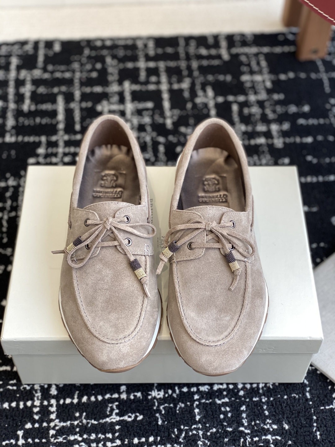 代购级
Brunello Cucinelli 25ss最新 Bc 系带 休闲鞋 

鞋面进口麂皮 内里进
