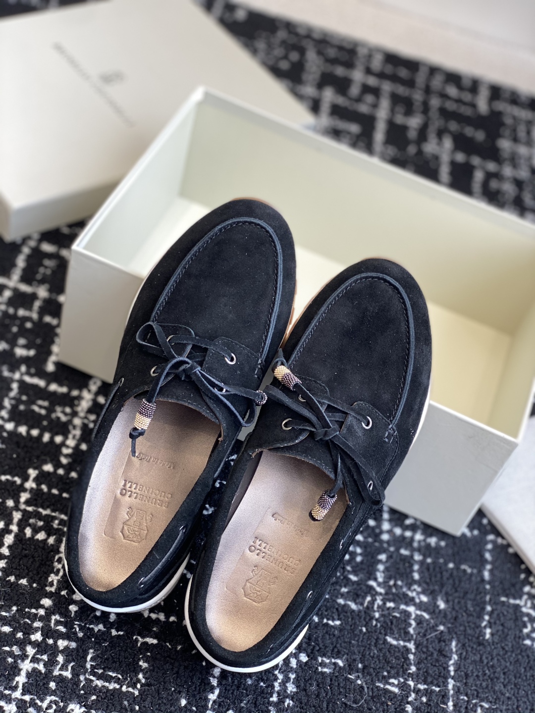 代购级
Brunello Cucinelli 25ss最新 Bc 系带 休闲鞋 

鞋面进口麂皮 内里进