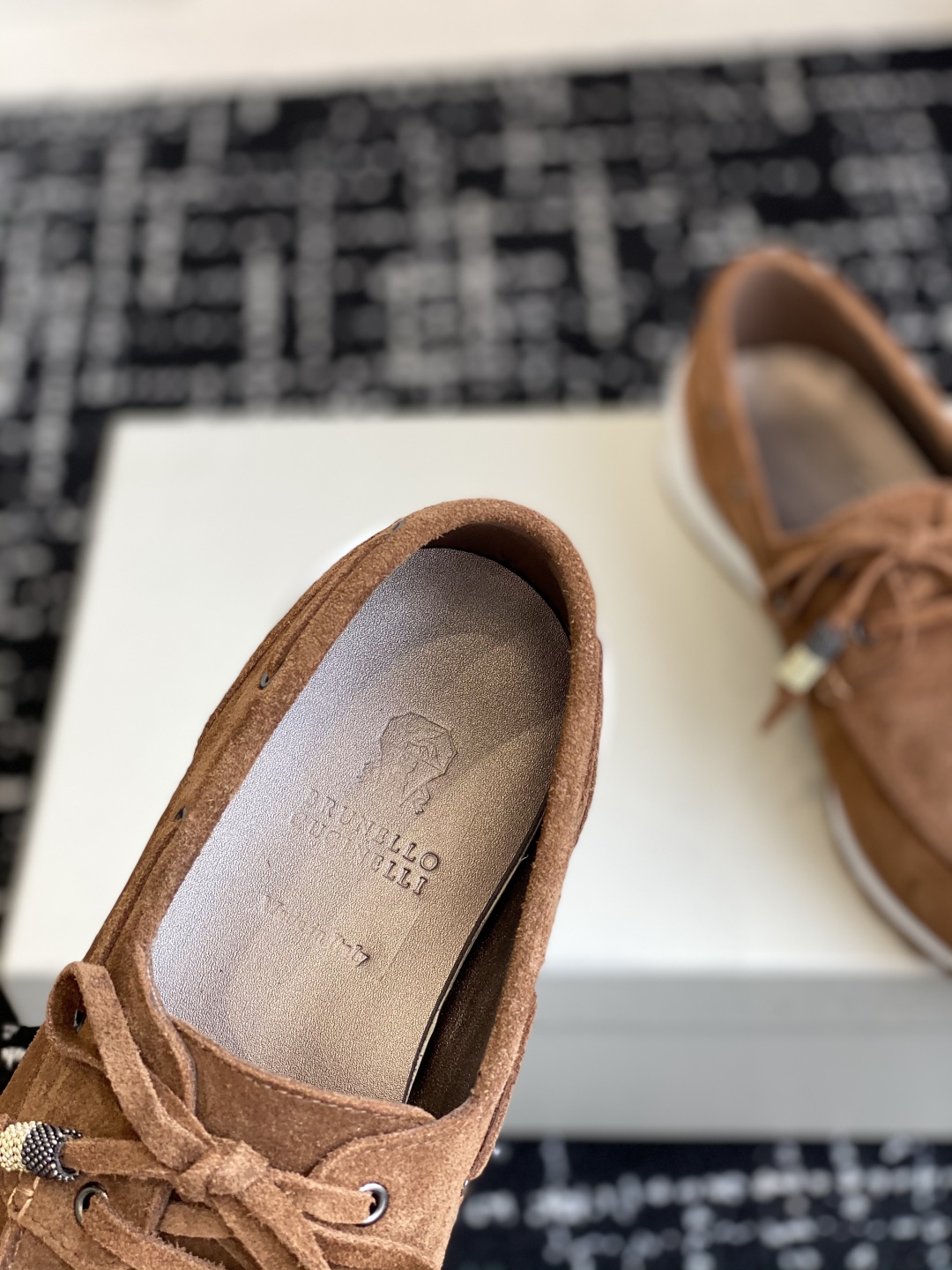 代购级
Brunello Cucinelli 25ss最新 Bc 系带 休闲鞋 

鞋面进口麂皮 内里进