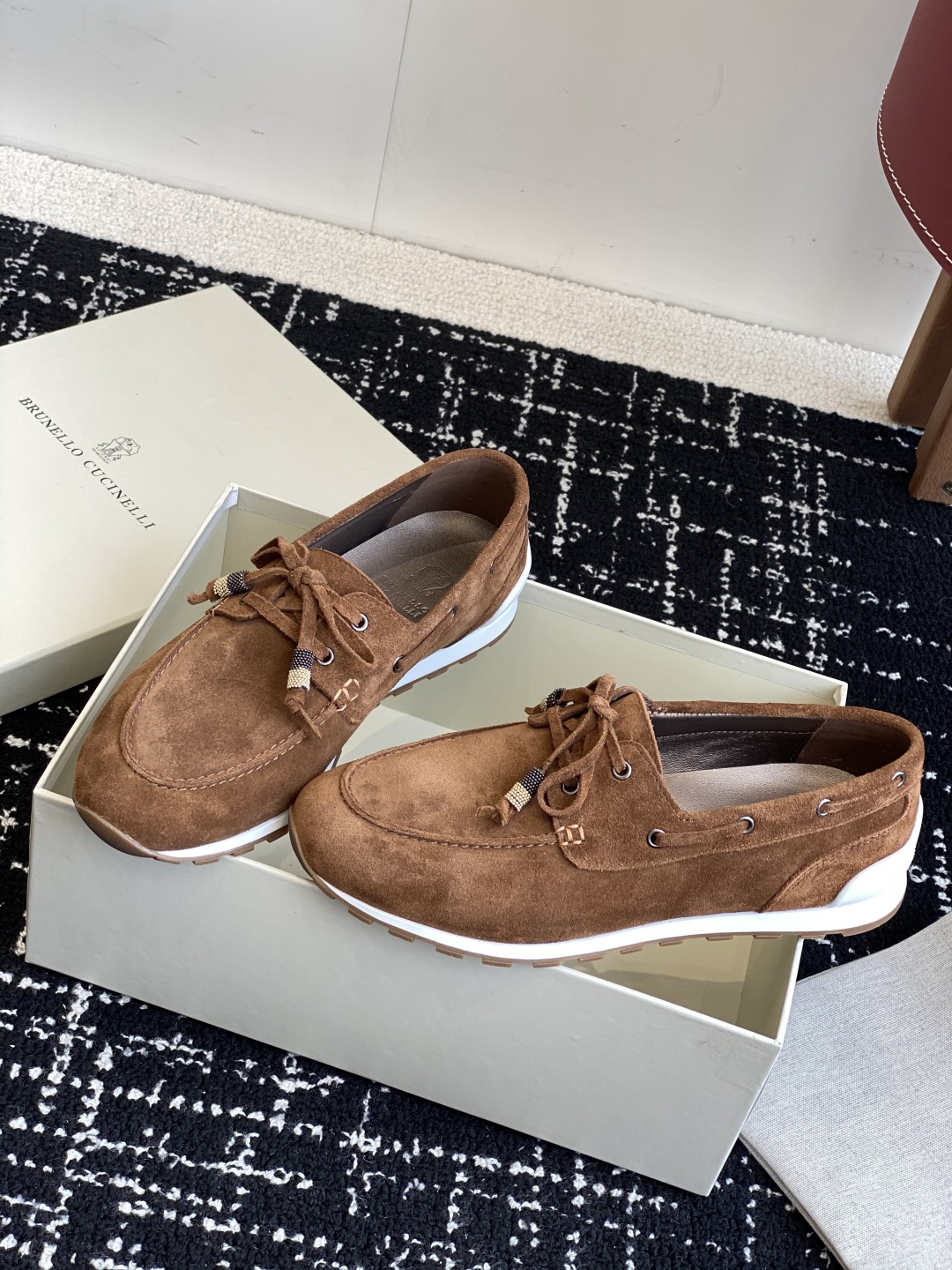 代购级
Brunello Cucinelli 25ss最新 Bc 系带 休闲鞋 

鞋面进口麂皮 内里进