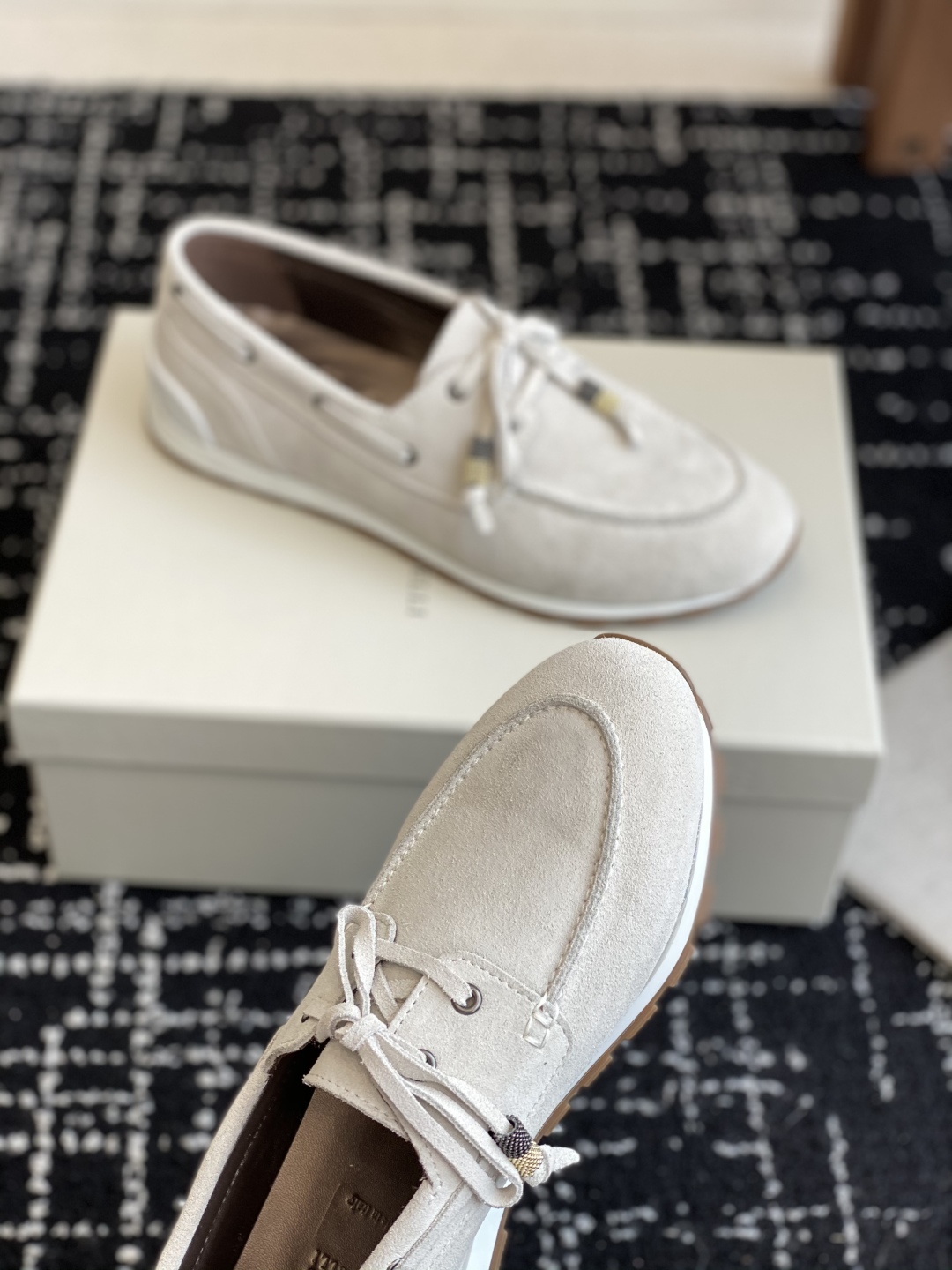 代购级
Brunello Cucinelli 25ss最新 Bc 系带 休闲鞋 

鞋面进口麂皮 内里进