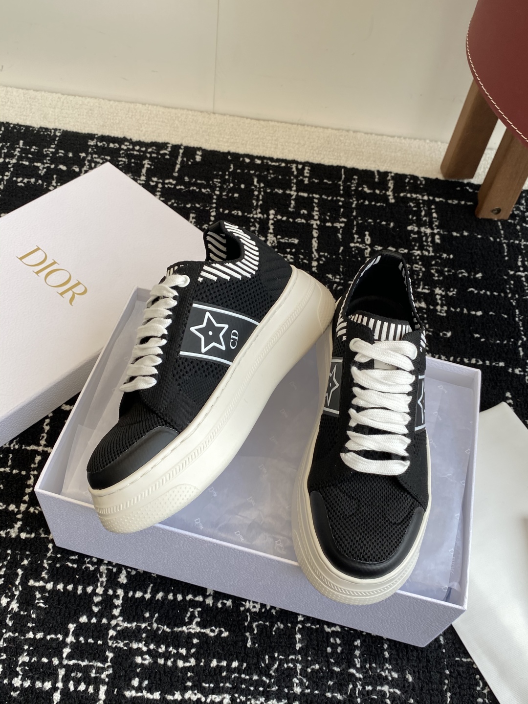 代购级
 (薄底款，厚底款) Dior 迪奥25春夏意Star 运动鞋为经典单品，经久不衰的设计别具一格