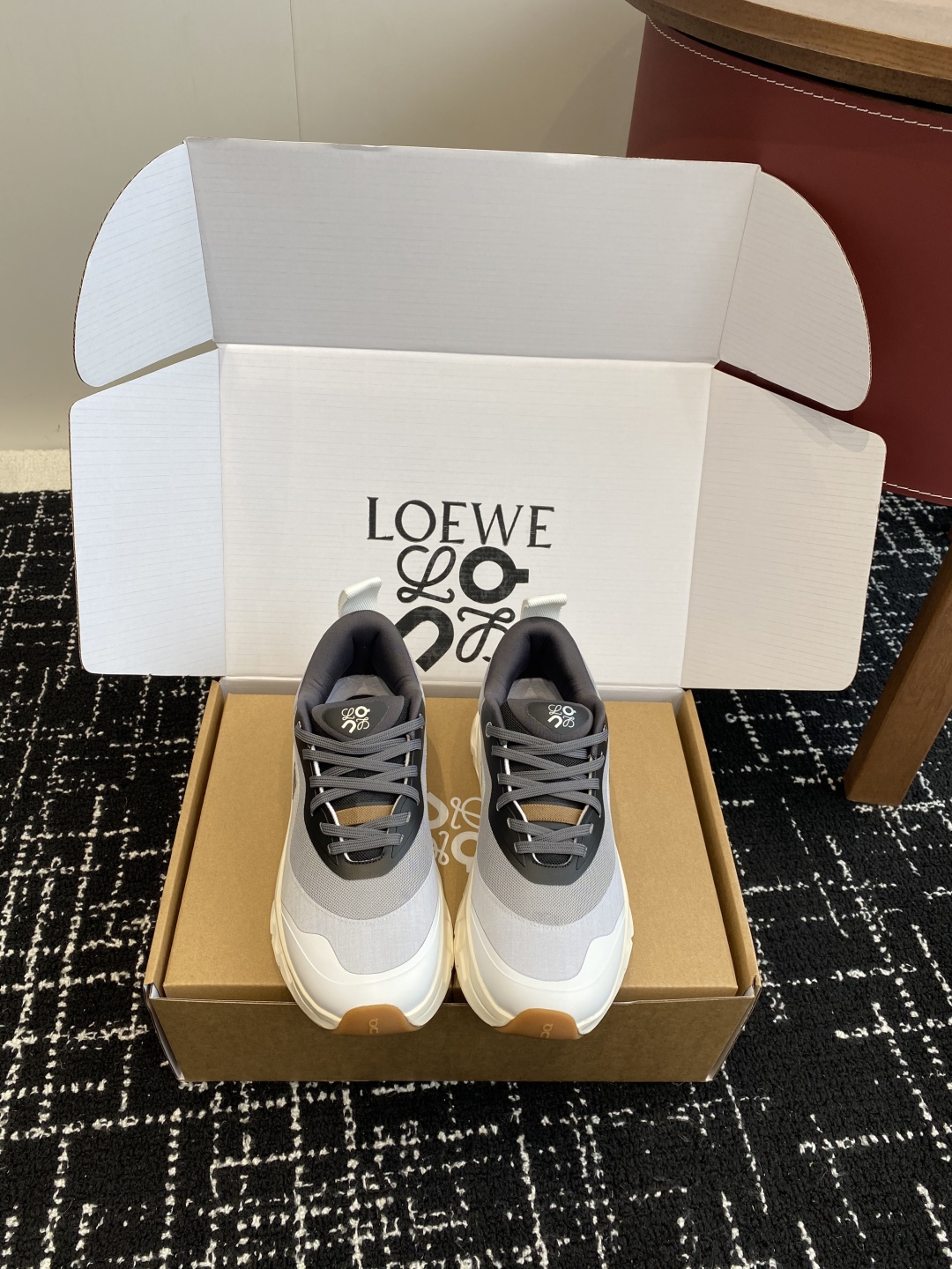 东莞代购级（⚠️非莆田版本）（官网同步✈️盒包装）
LOEWE x On昂跑Cloudtilt 罗意威 