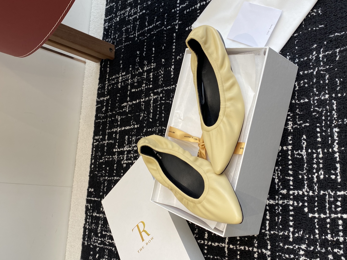 东莞代购级
The row 25ss 春夏季新款芭蕾 单鞋 专柜新款The Row芭蕾鞋， 原版复刻正确
