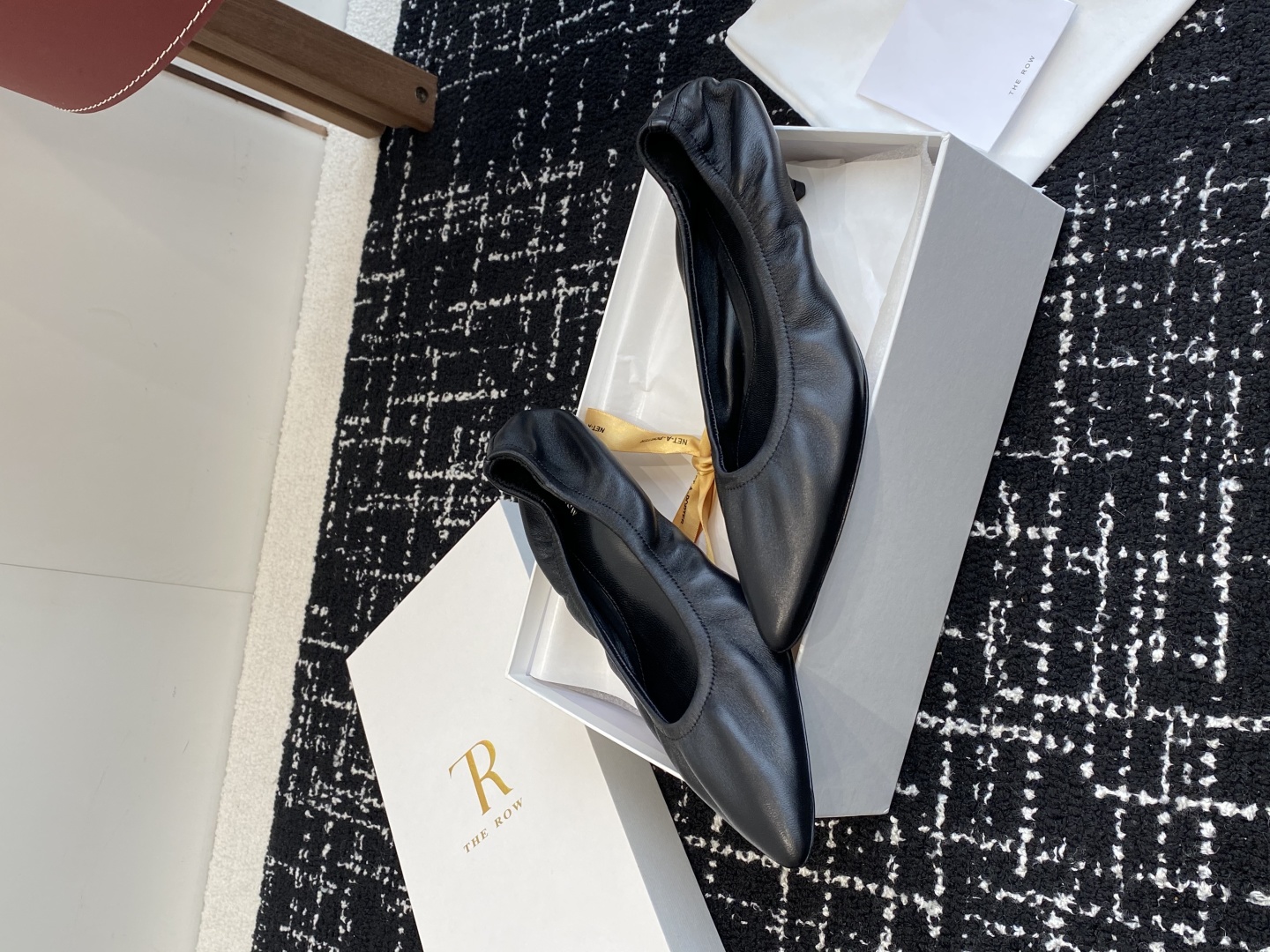 东莞代购级
The row 25ss 春夏季新款芭蕾 单鞋 专柜新款The Row芭蕾鞋， 原版复刻正确