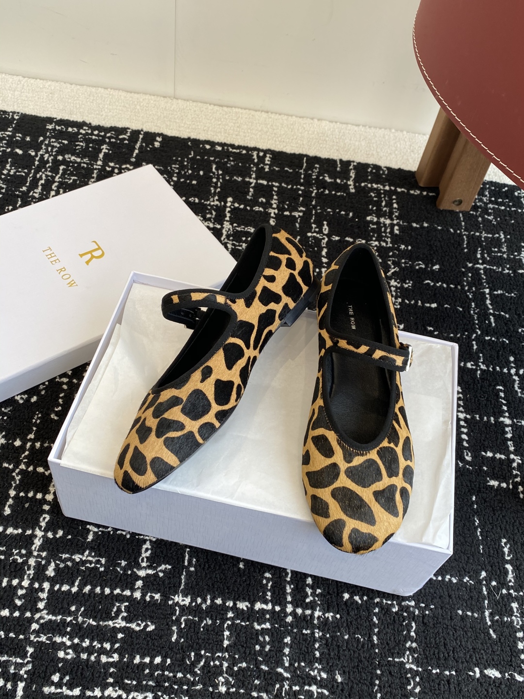 东莞代购级
The row 25ss 春夏季新款芭蕾 单鞋 专柜新款The Row芭蕾鞋， 原版复刻正确