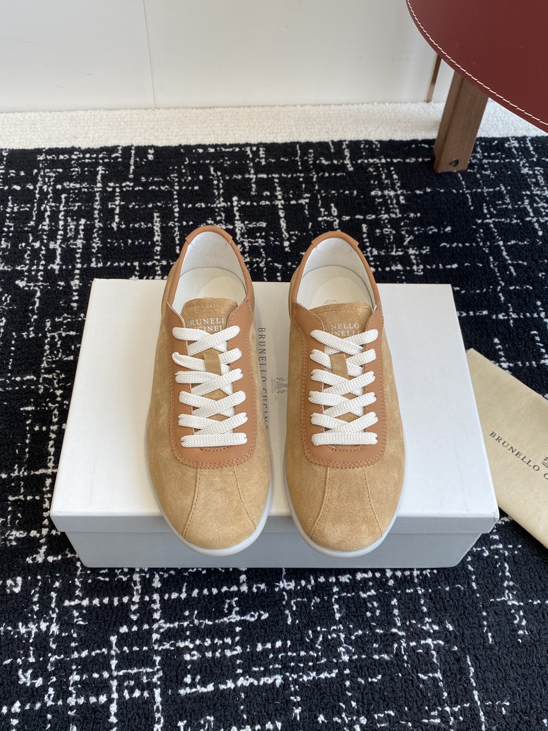 代购级
Brunello Cucinelli 25ss最新 Bc 系带 情侣款 休闲鞋 

鞋面进口麂皮