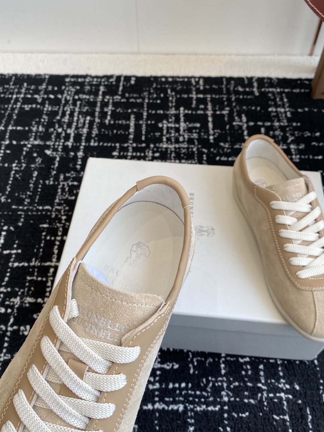 代购级
Brunello Cucinelli 25ss最新 Bc 系带 情侣款 休闲鞋 

鞋面进口麂皮