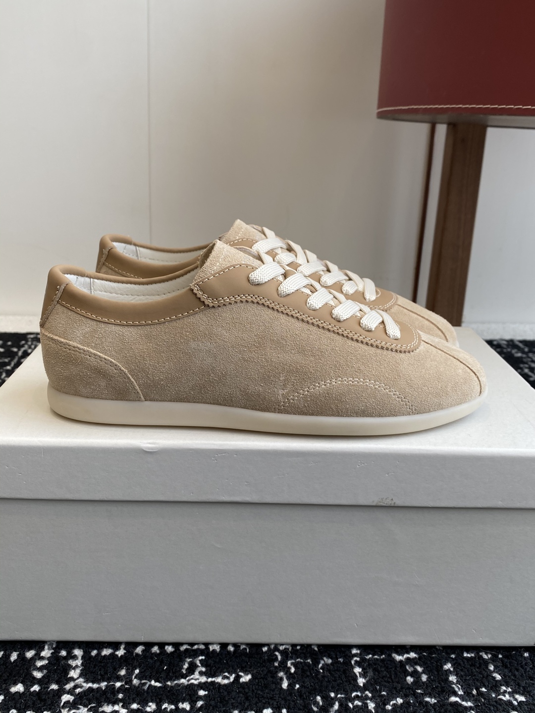 代购级
Brunello Cucinelli 25ss最新 Bc 系带 情侣款 休闲鞋 

鞋面进口麂皮