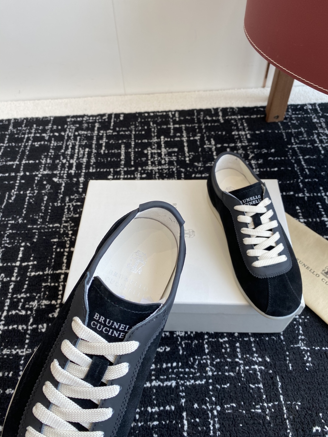 代购级
Brunello Cucinelli 25ss最新 Bc 系带 情侣款 休闲鞋 

鞋面进口麂皮
