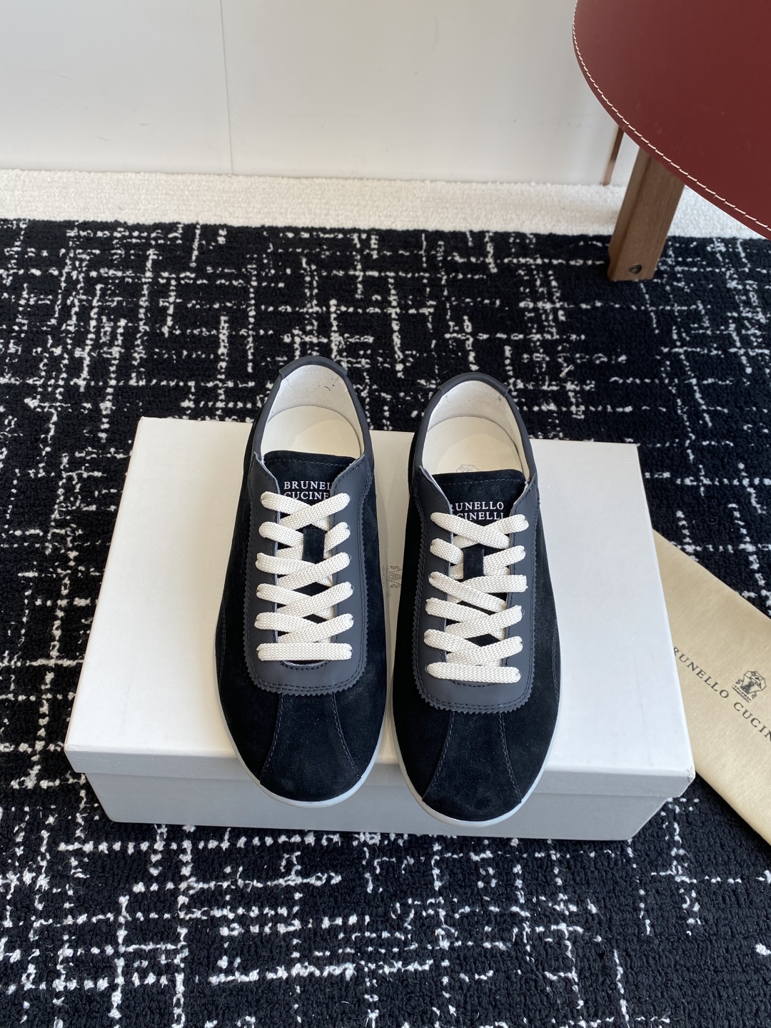 代购级
Brunello Cucinelli 25ss最新 Bc 系带 情侣款 休闲鞋 

鞋面进口麂皮