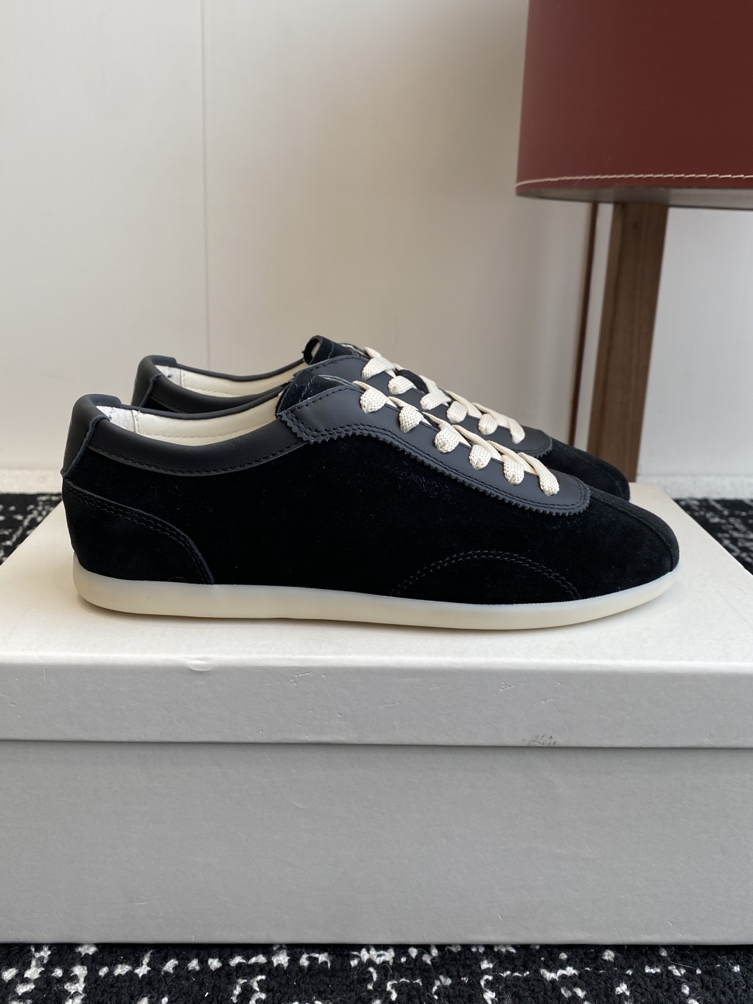 代购级
Brunello Cucinelli 25ss最新 Bc 系带 情侣款 休闲鞋 

鞋面进口麂皮
