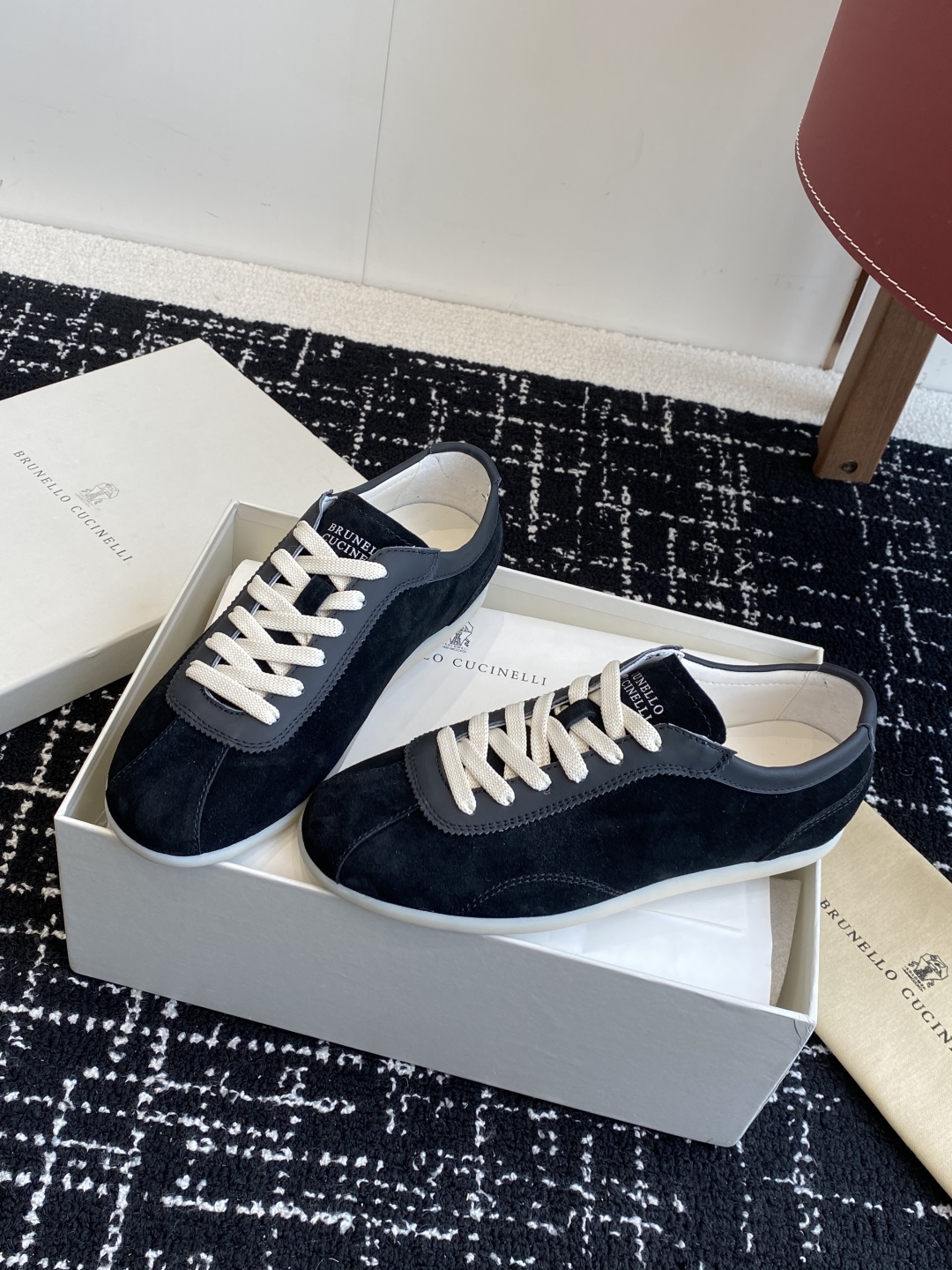 代购级
Brunello Cucinelli 25ss最新 Bc 系带 情侣款 休闲鞋 

鞋面进口麂皮