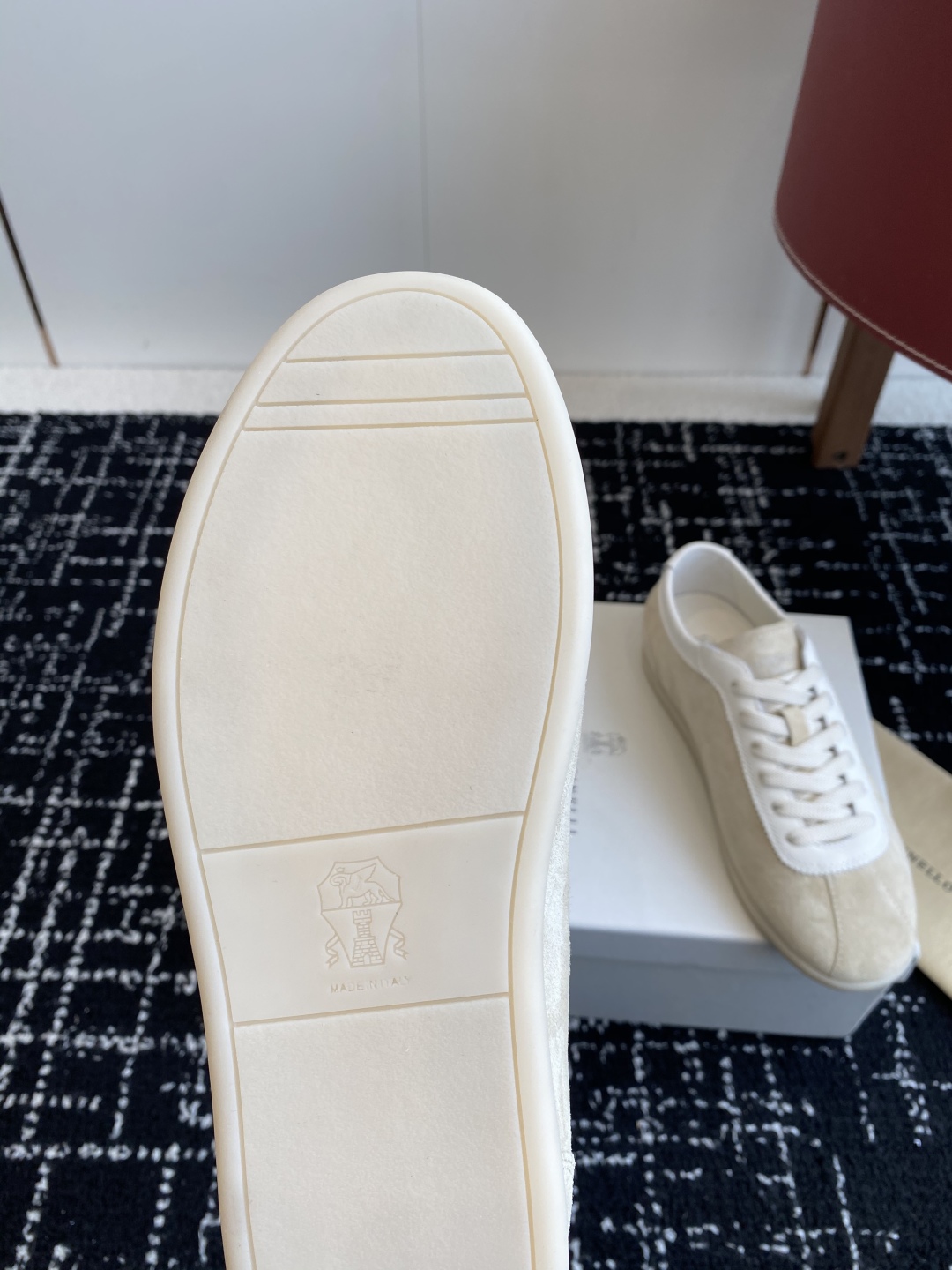 代购级
Brunello Cucinelli 25ss最新 Bc 系带 情侣款 休闲鞋 

鞋面进口麂皮
