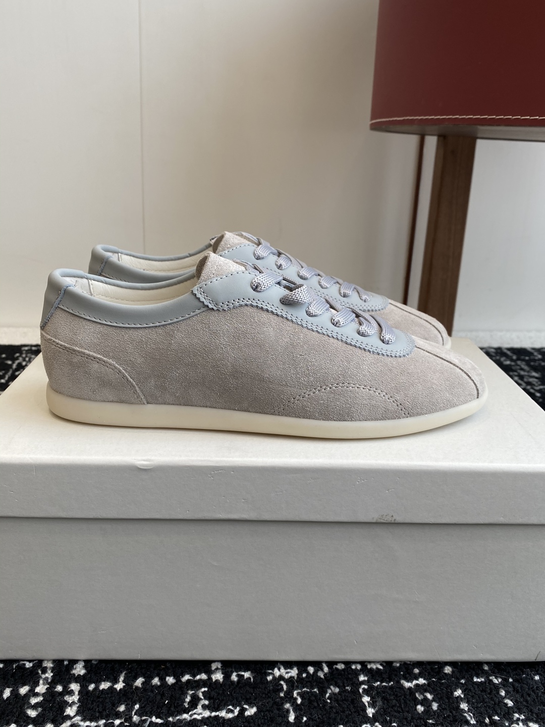 代购级
Brunello Cucinelli 25ss最新 Bc 系带 情侣款 休闲鞋 

鞋面进口麂皮