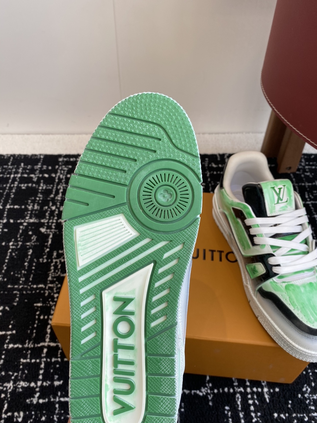 代购级
Louis Vuitton 25ss 系带驴家的爆款！trainer板鞋，每个人都必须入的款，绝