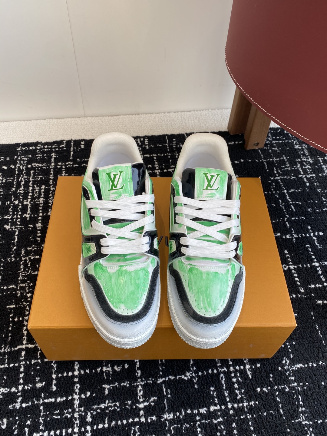 代购级
Louis Vuitton 25ss 系带驴家的爆款！trainer板鞋，每个人都必须入的款，绝