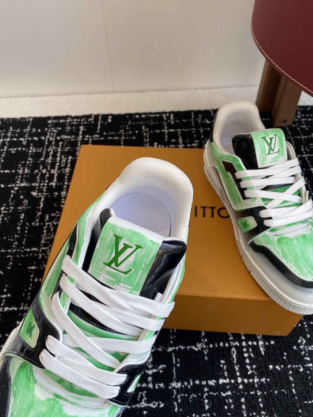代购级
Louis Vuitton 25ss 系带驴家的爆款！trainer板鞋，每个人都必须入的款，绝