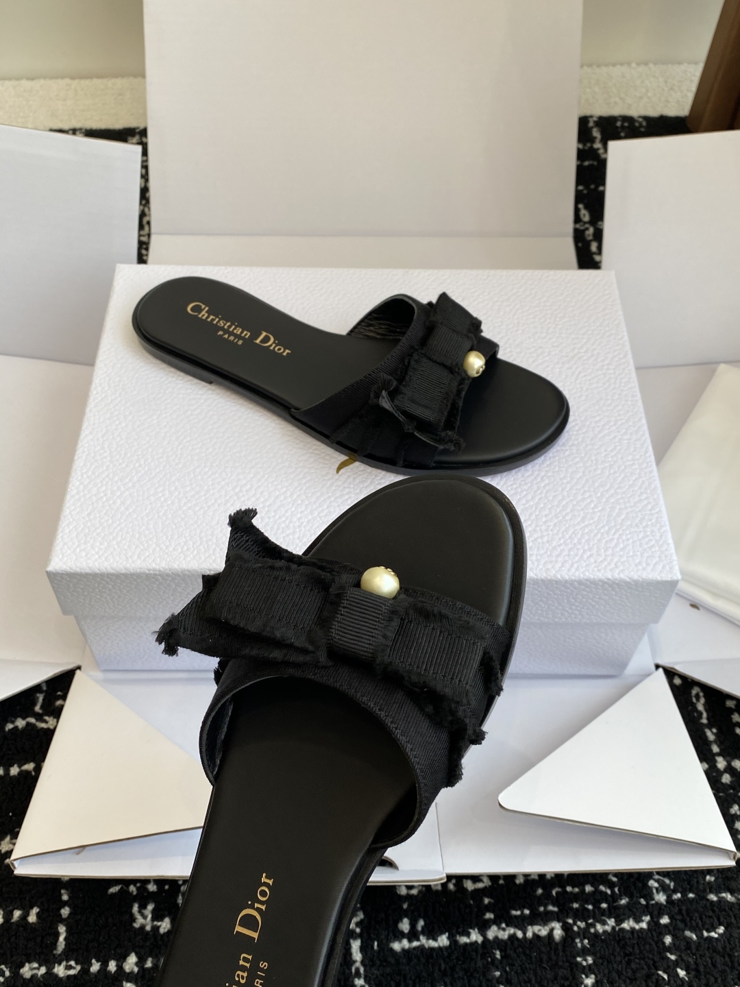 代购级（官网同步飞机盒✈️）
Dior 24ss cd家蝴蝶结珍珠 高跟拖鞋

cd倾情呈献 ADIOR