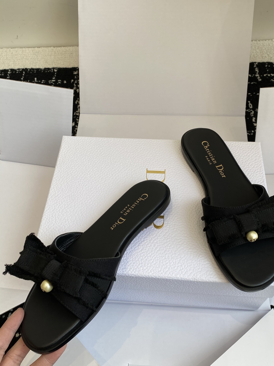 代购级（官网同步飞机盒✈️）
Dior 24ss cd家蝴蝶结珍珠 高跟拖鞋

cd倾情呈献 ADIOR
