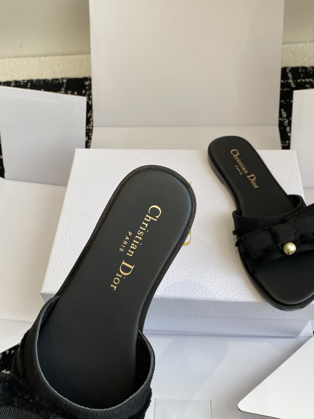 代购级（官网同步飞机盒✈️）
Dior 24ss cd家蝴蝶结珍珠 高跟拖鞋

cd倾情呈献 ADIOR