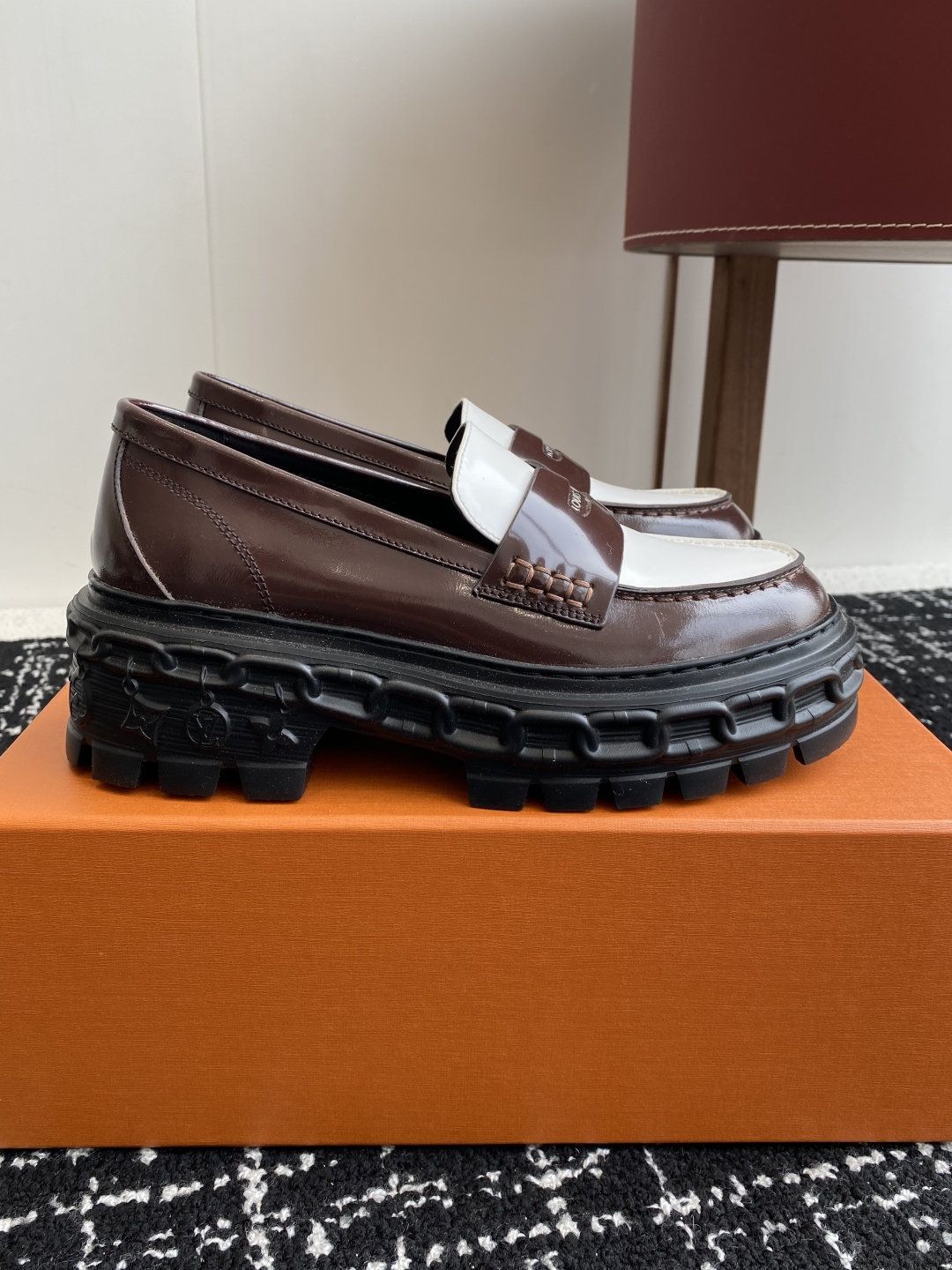 代购级
Louis  Vuitto 路易威登LV驴牌 25ss 春夏季新款 乐福鞋

乐福鞋Archli