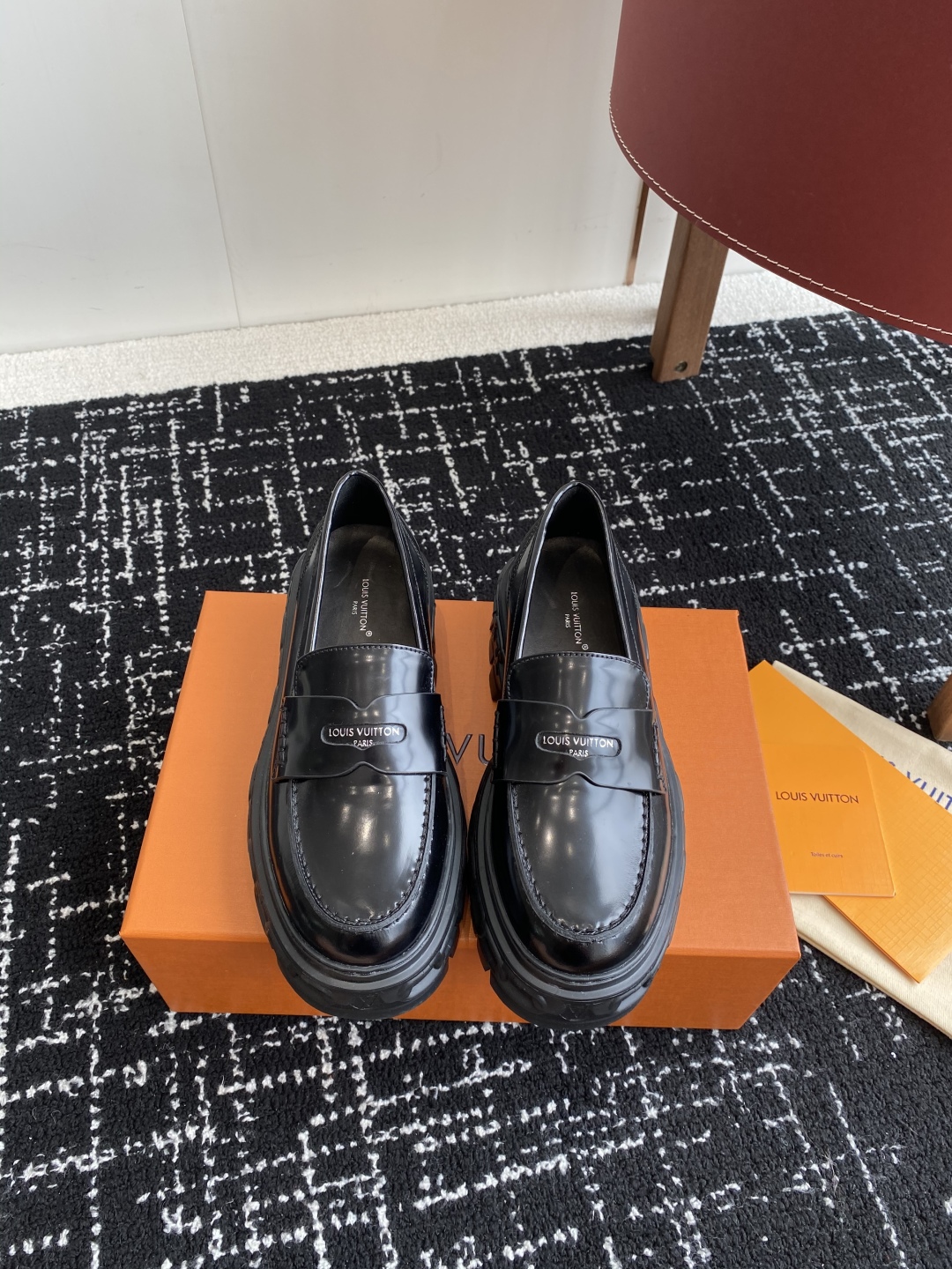 代购级
Louis  Vuitto 路易威登LV驴牌 25ss 春夏季新款 乐福鞋

乐福鞋Archli