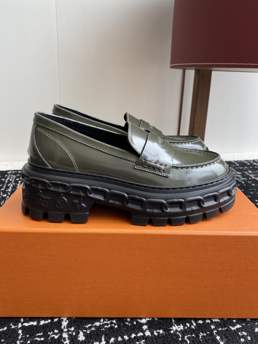 代购级
Louis  Vuitto 路易威登LV驴牌 25ss 春夏季新款 乐福鞋

乐福鞋Archli