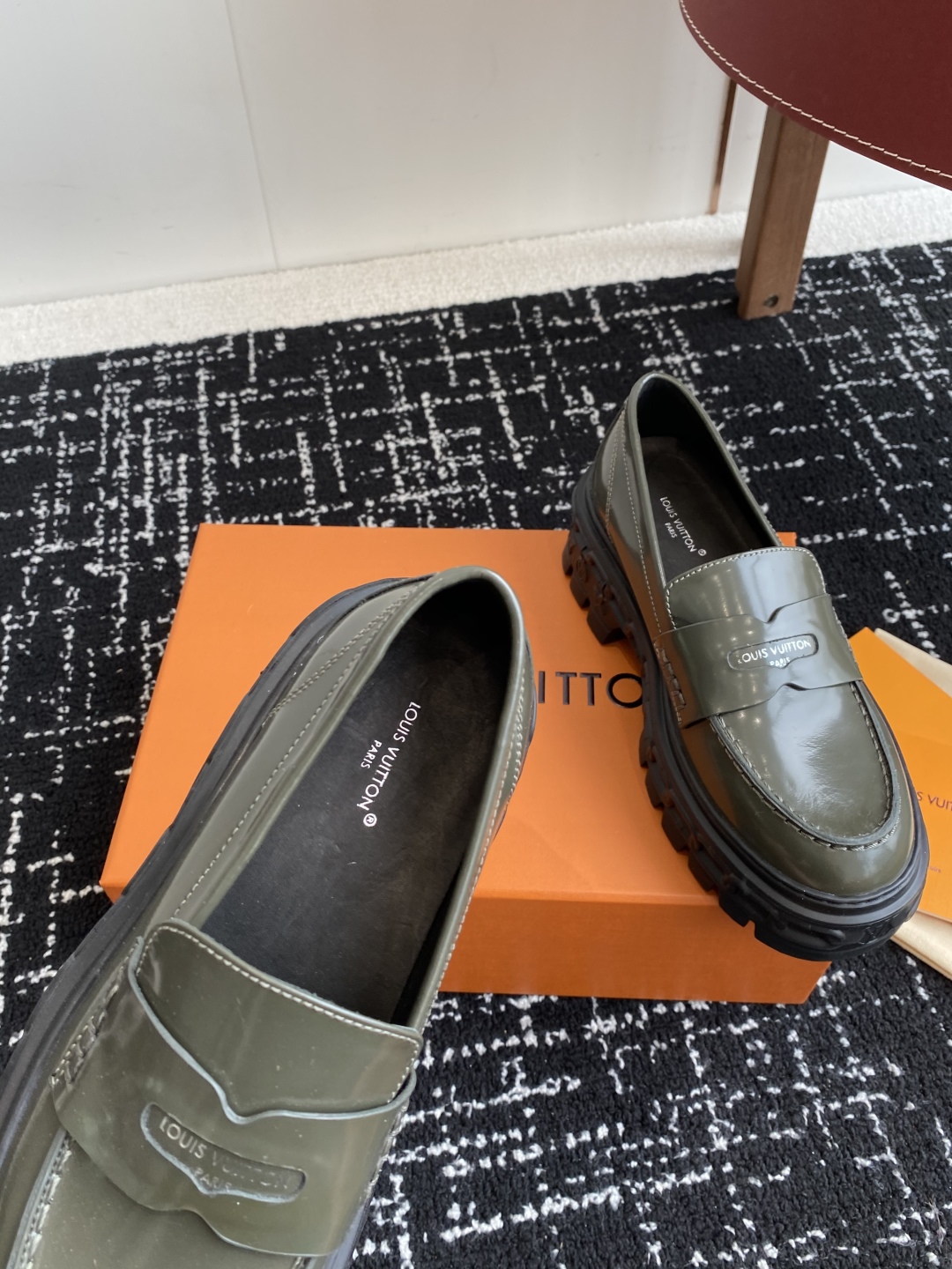 代购级
Louis  Vuitto 路易威登LV驴牌 25ss 春夏季新款 乐福鞋

乐福鞋Archli