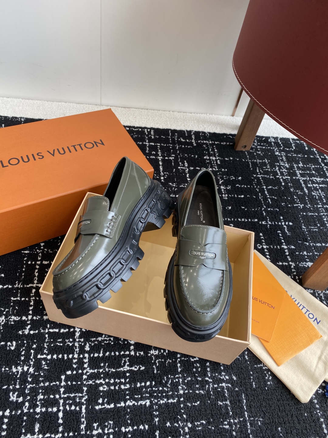 代购级
Louis  Vuitto 路易威登LV驴牌 25ss 春夏季新款 乐福鞋

乐福鞋Archli