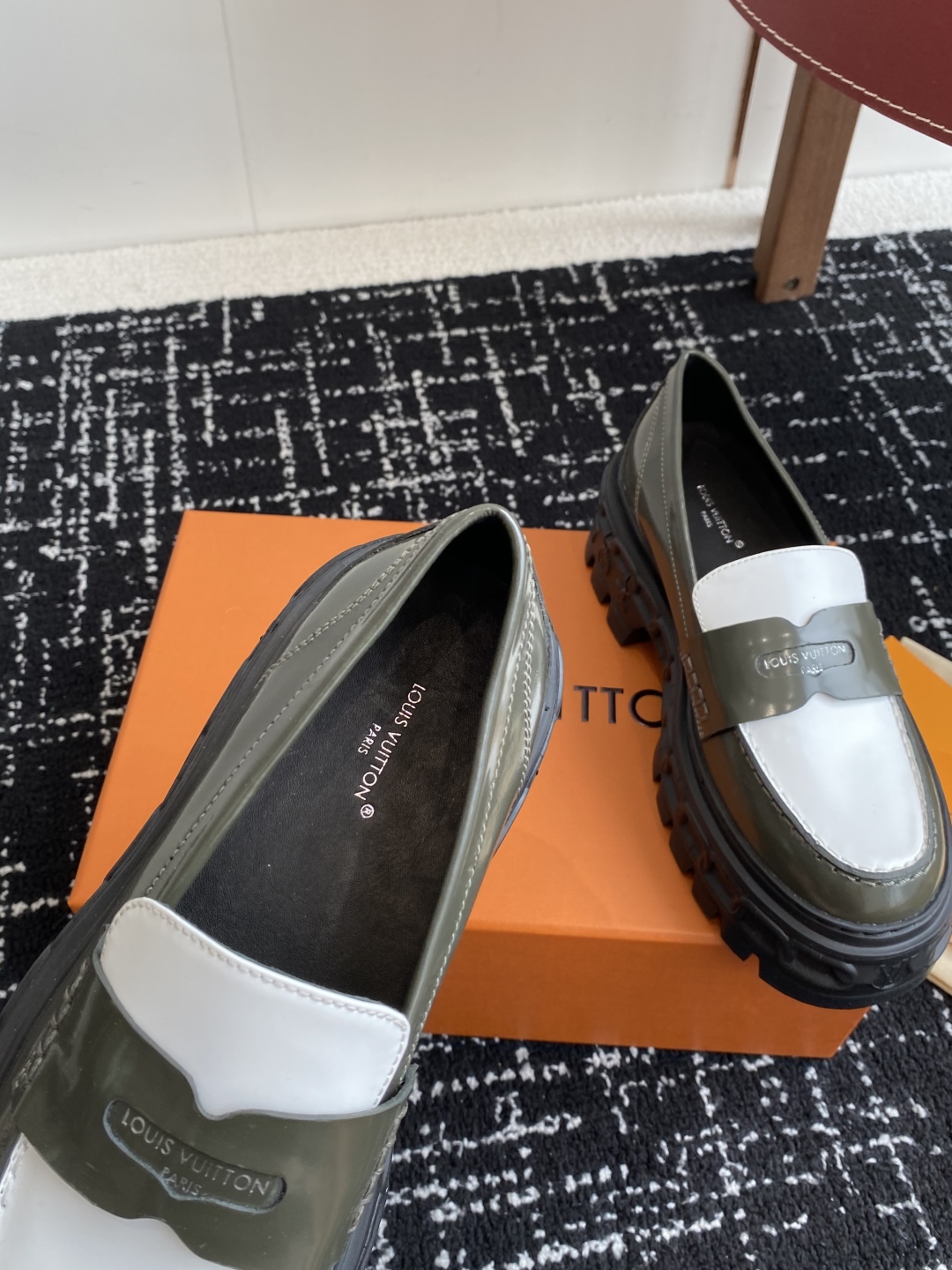代购级
Louis  Vuitto 路易威登LV驴牌 25ss 春夏季新款 乐福鞋

乐福鞋Archli